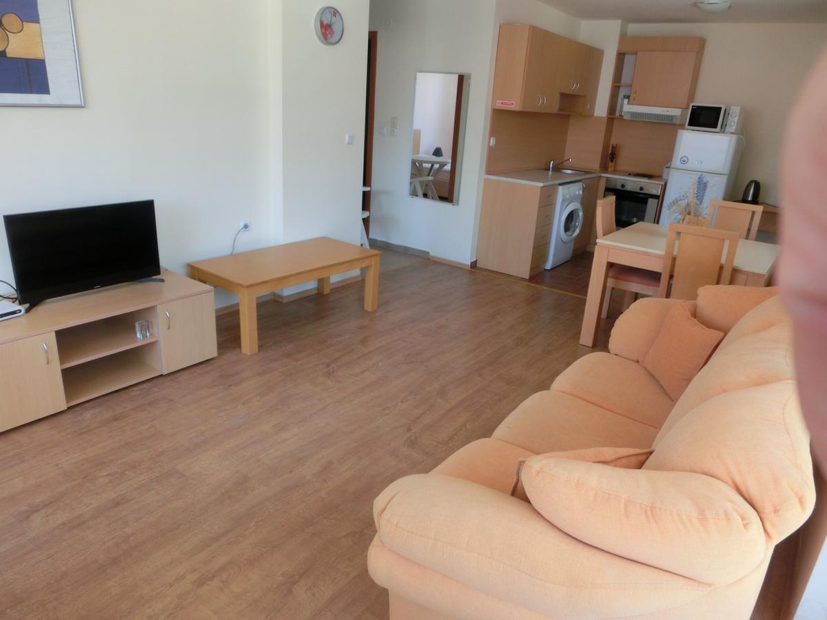 Sea View Panorama Apartment On Complex With Pools And Beach, Sveti Vlas Bagian luar foto