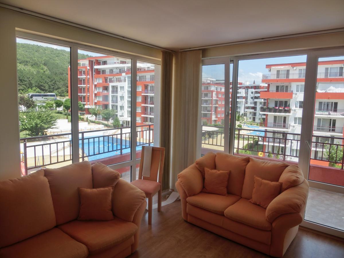 Sea View Panorama Apartment On Complex With Pools And Beach, Sveti Vlas Bagian luar foto