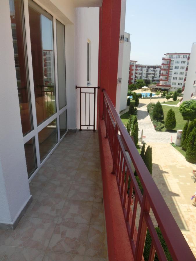 Sea View Panorama Apartment On Complex With Pools And Beach, Sveti Vlas Bagian luar foto