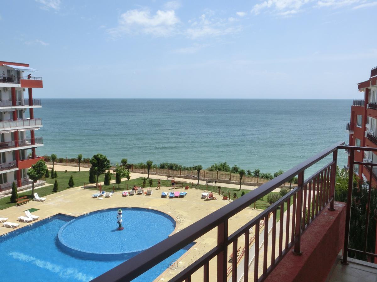 Sea View Panorama Apartment On Complex With Pools And Beach, Sveti Vlas Bagian luar foto