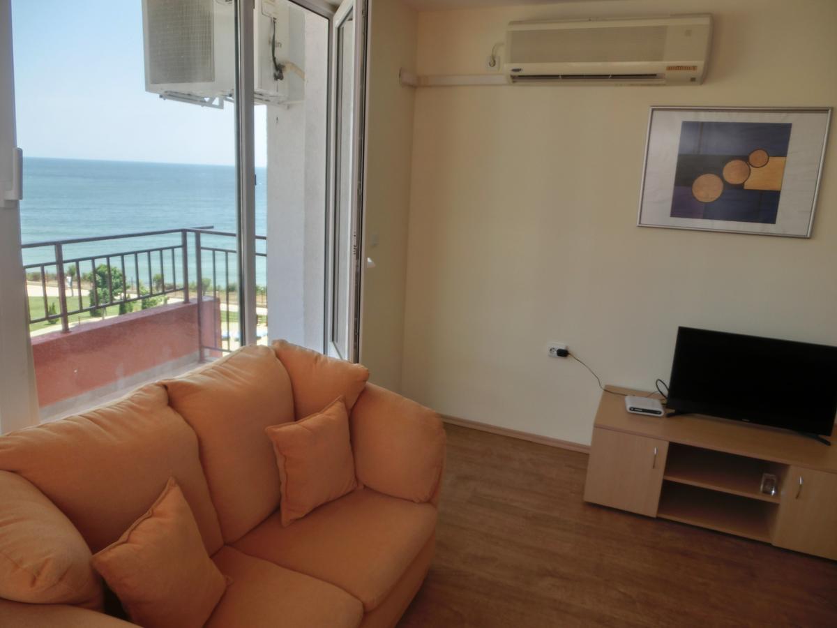 Sea View Panorama Apartment On Complex With Pools And Beach, Sveti Vlas Bagian luar foto