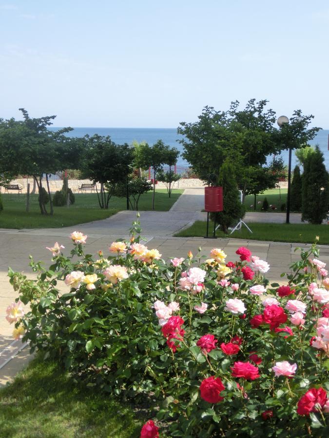 Sea View Panorama Apartment On Complex With Pools And Beach, Sveti Vlas Bagian luar foto