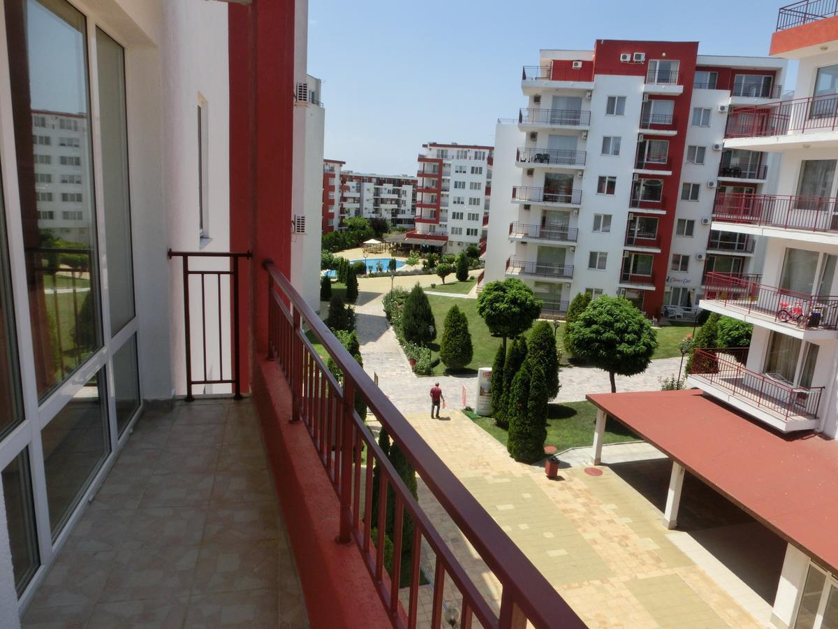 Sea View Panorama Apartment On Complex With Pools And Beach, Sveti Vlas Bagian luar foto